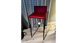 [12468..] Barhocker Filly Too